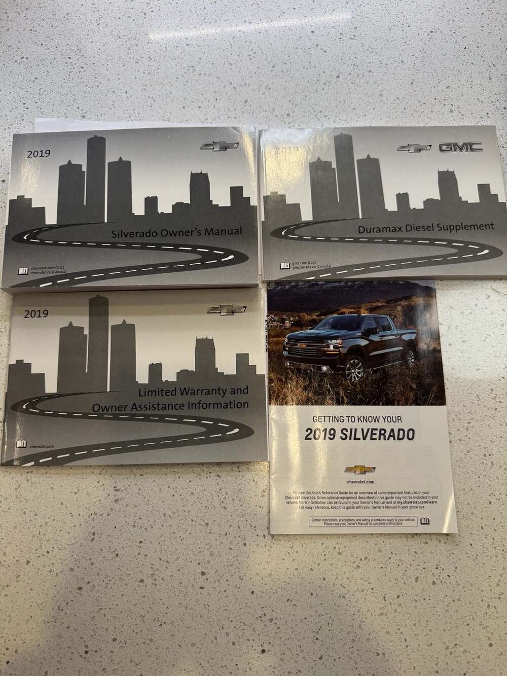 2019 Chevrolet Silverado Owner's Manual and Warranty Information Set